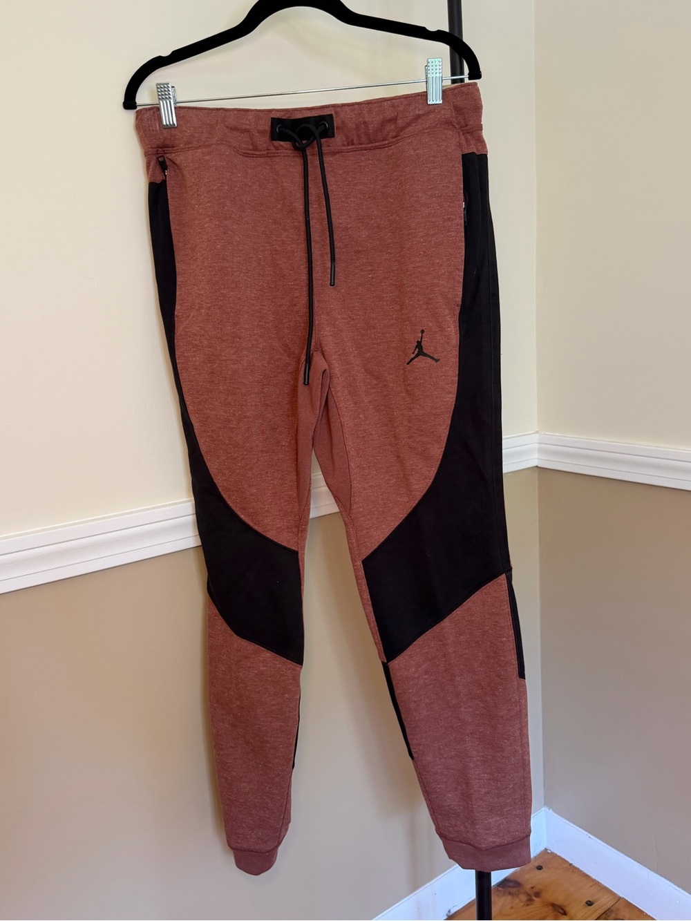 Jordan Men's Rust and Black Colorblock Jogger Pants